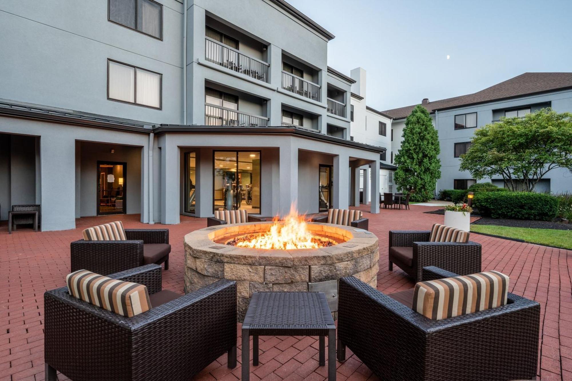 Hotel Courtyard Columbus Airport Zewnętrze zdjęcie